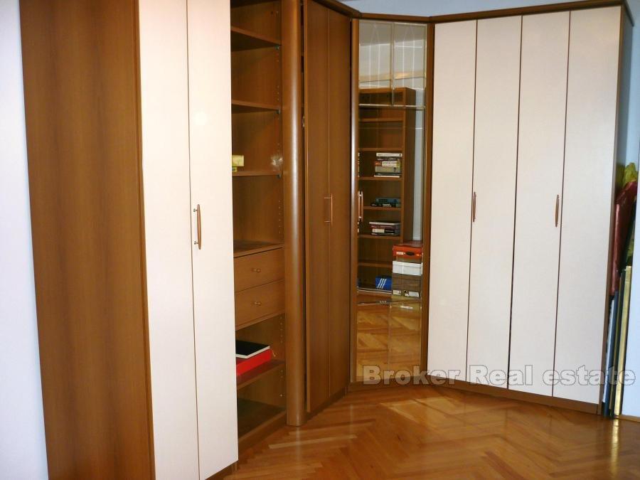 Split, Mertojak, tre-roms leilighet