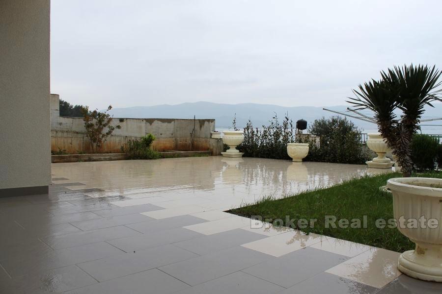 Island Ciovo, house by the sea