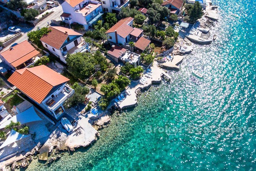 Rogoznica, dom z pozwoleniem na willę, doskonała lokalizacja