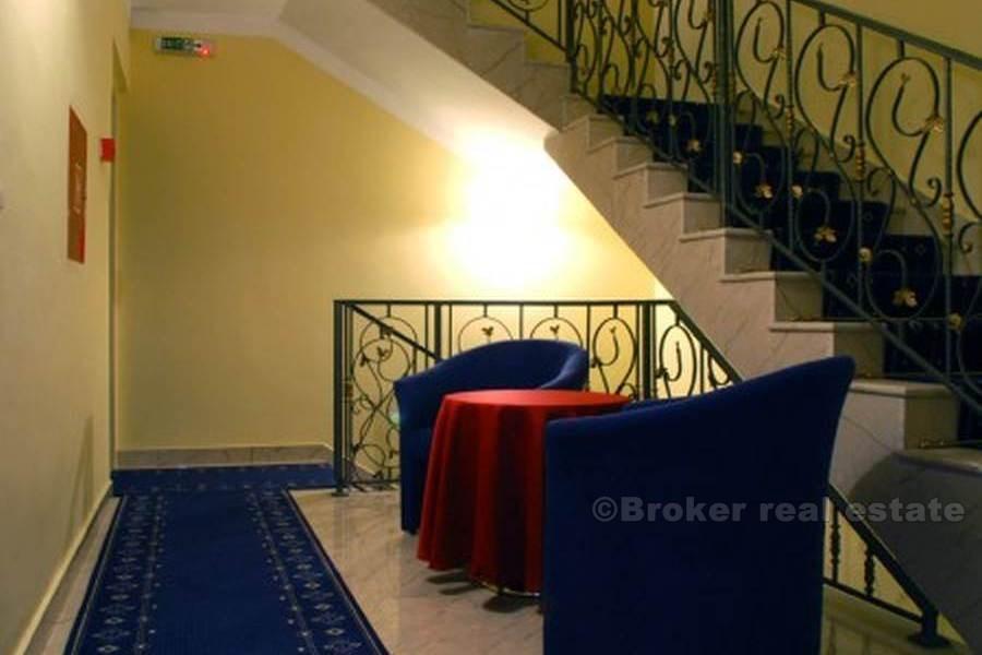 Hotel prvi red do mora - Omiško područje