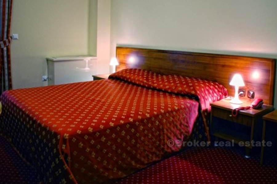 Hotel prvi red do mora - Omiško područje