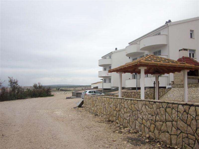 nær Zadar, strandpromenad enebolig