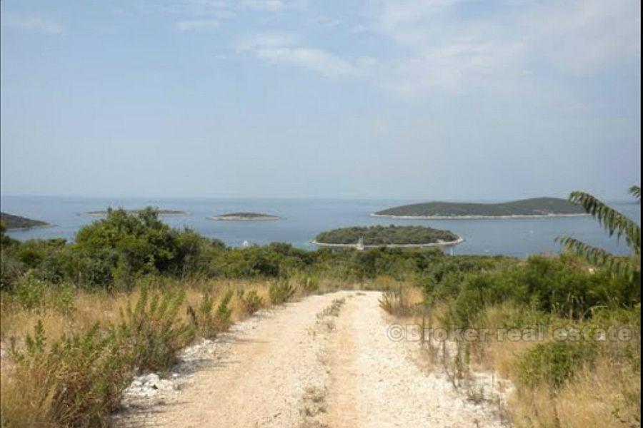 Ön Solta - tomtmark