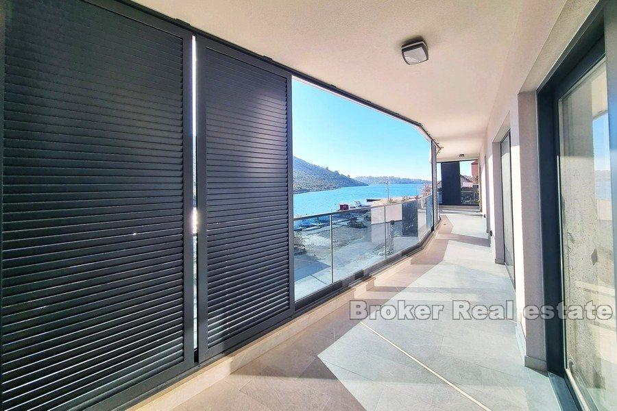 Возле Рогозницы - Квартира в первом ряду от моря