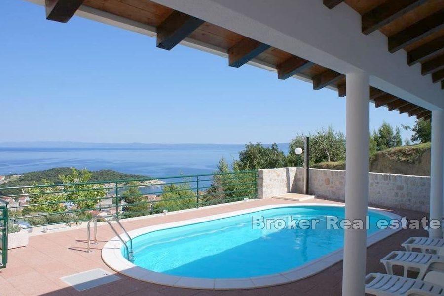 Makarska - Dom s bazénom a výhľadom na more