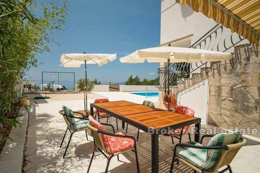 Makarska - Villa med pool och havsutsikt