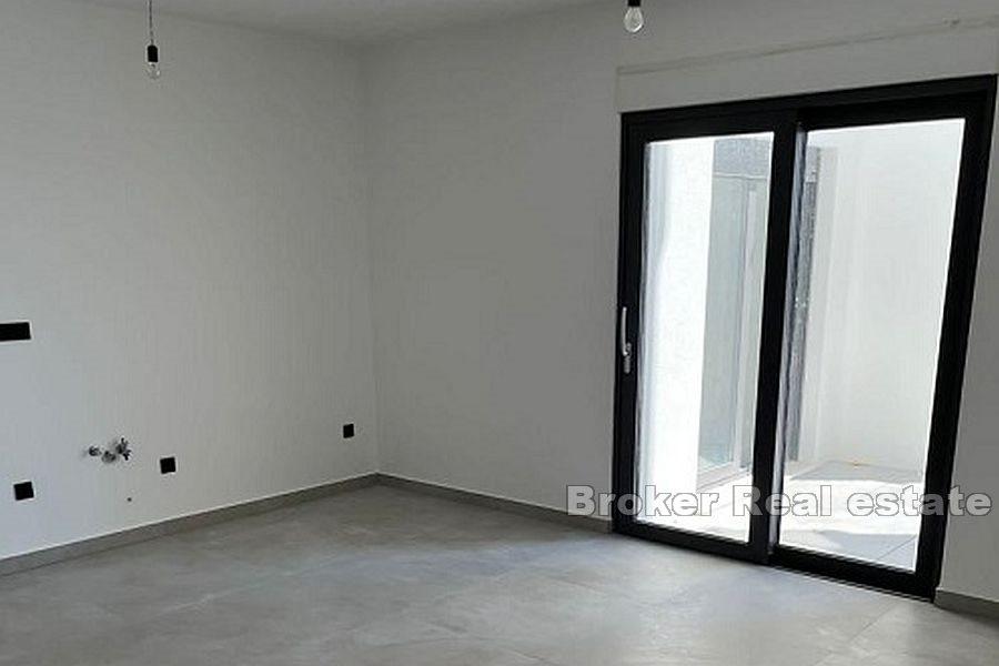 Island Čiovo - Modern lägenhet med pool i en ny byggnad