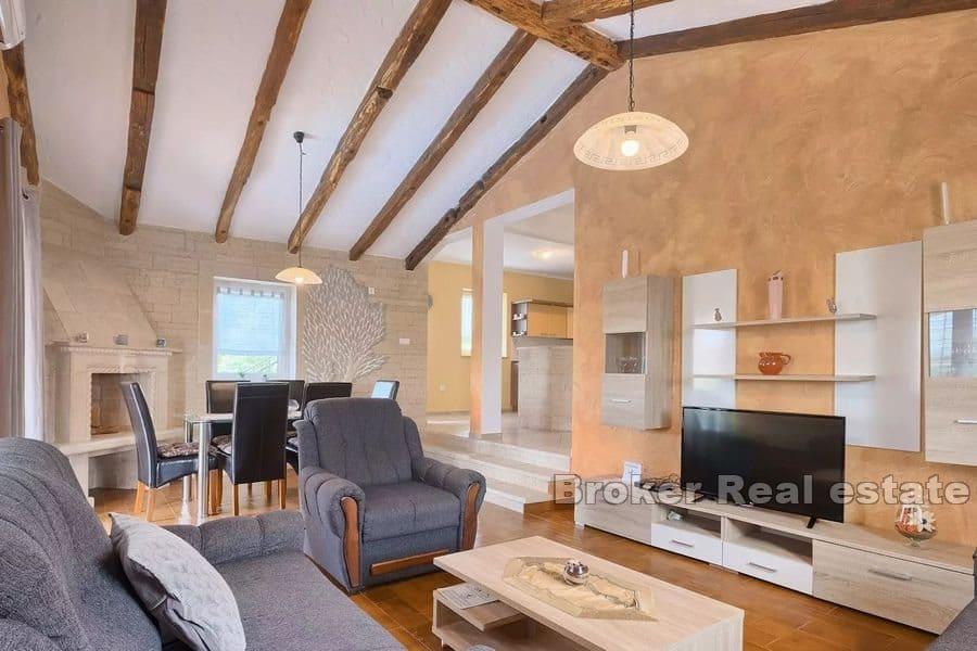 Poreč - Kamenný dům s bazénem