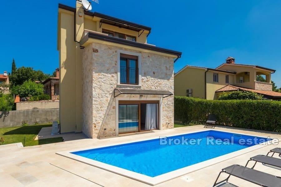 Porec - Attractive house with a swimming pool
