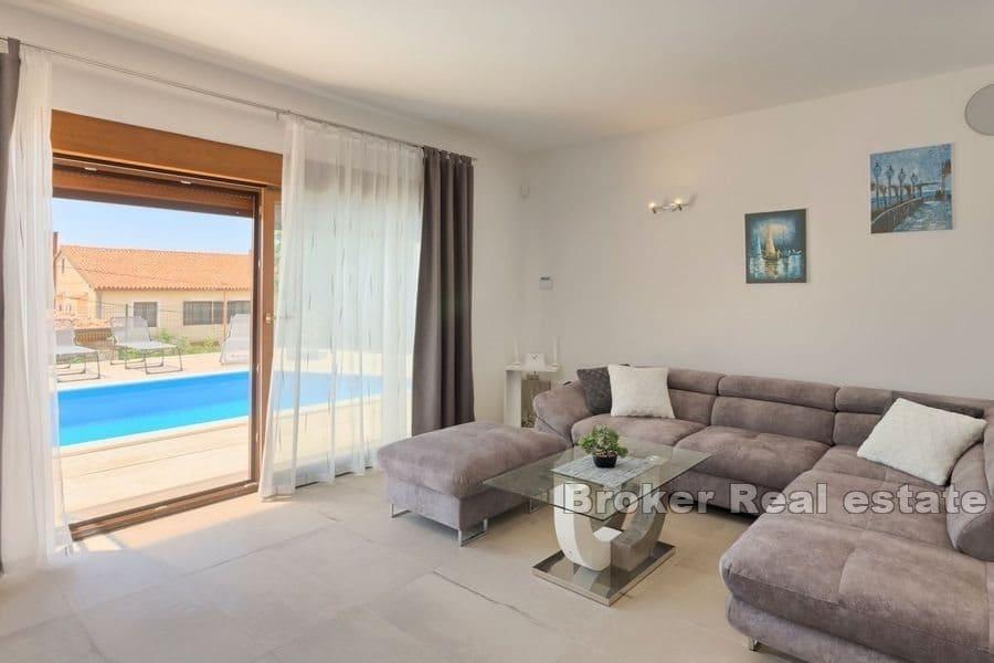 Porec - Attractive house with a swimming pool