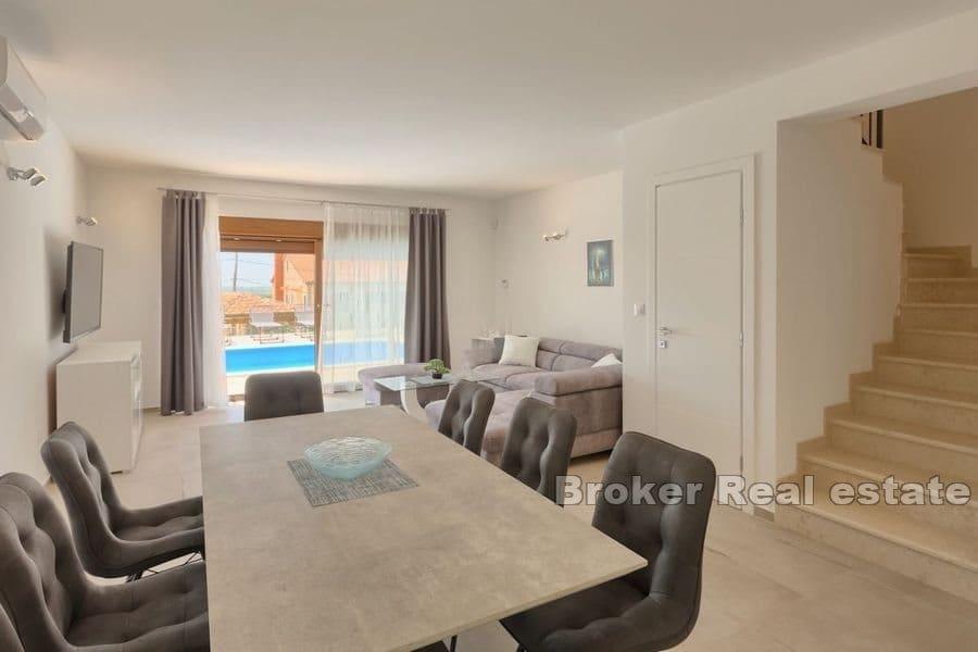 Porec - Attractive house with a swimming pool