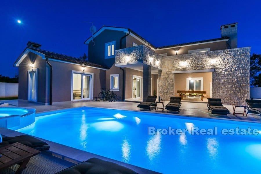 Porec - Nowoczesna willa z basenem