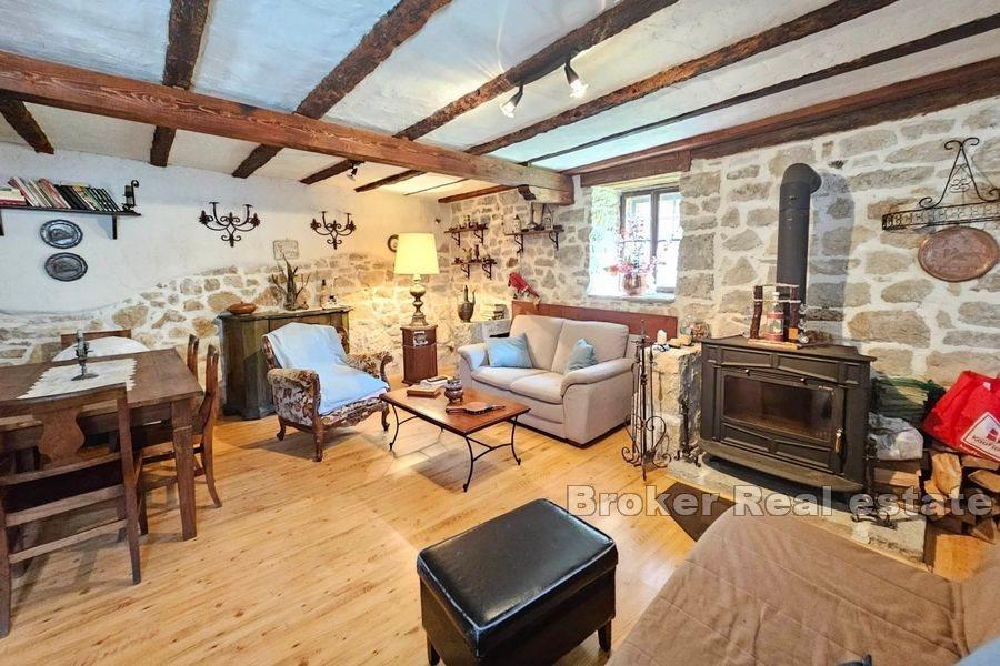 Рядом с Поречем - средиземноморский каменный дом