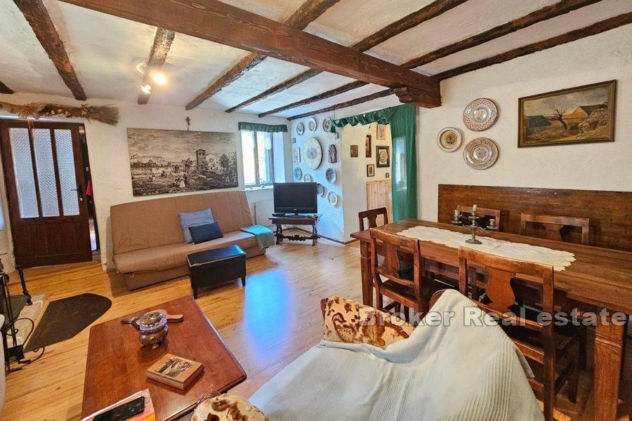 Рядом с Поречем - средиземноморский каменный дом