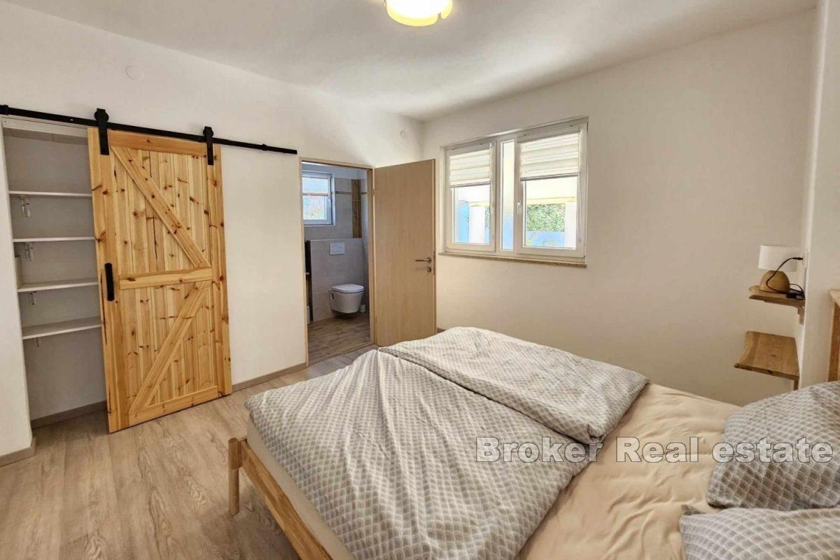 Ground floor house with pool