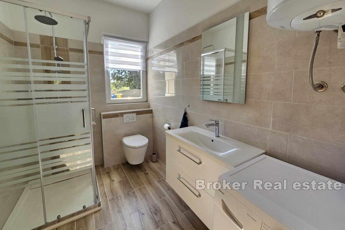 Ground floor house with pool