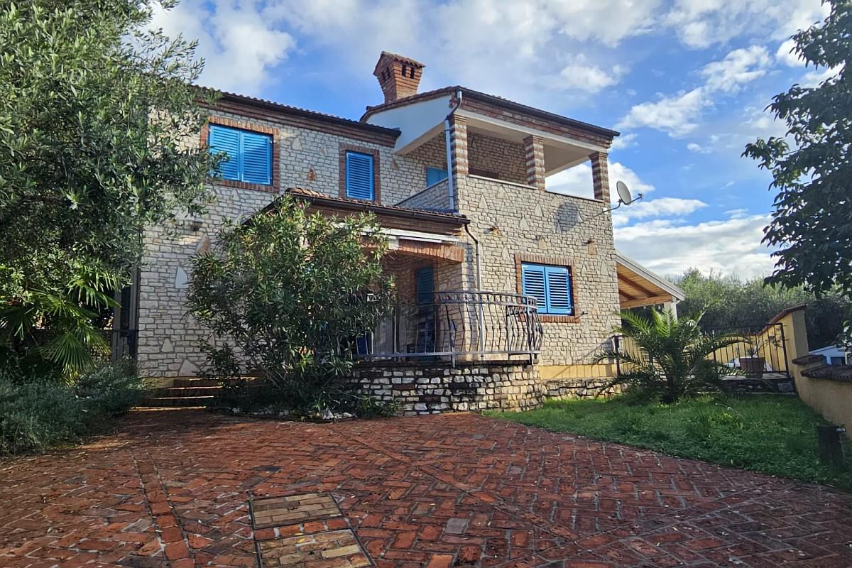 001-1014-38-Porec-Authentic-Istrian-house-with-pool-for-sale