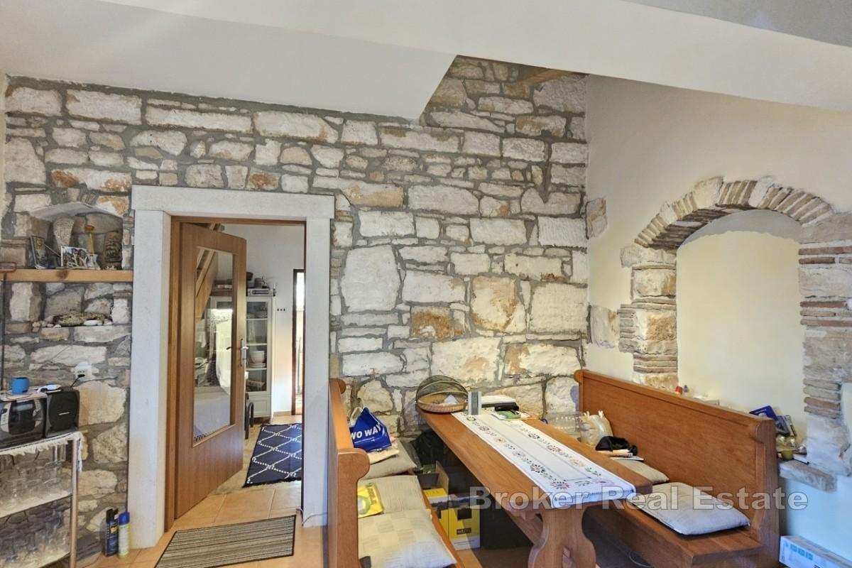 Maison rénovée avec terrasse et vue mer