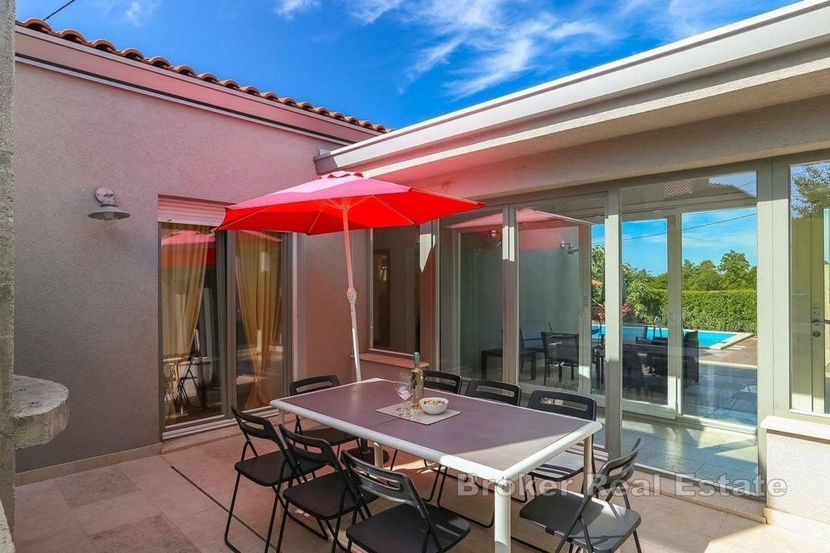 Komforna prizemnica s bazenom