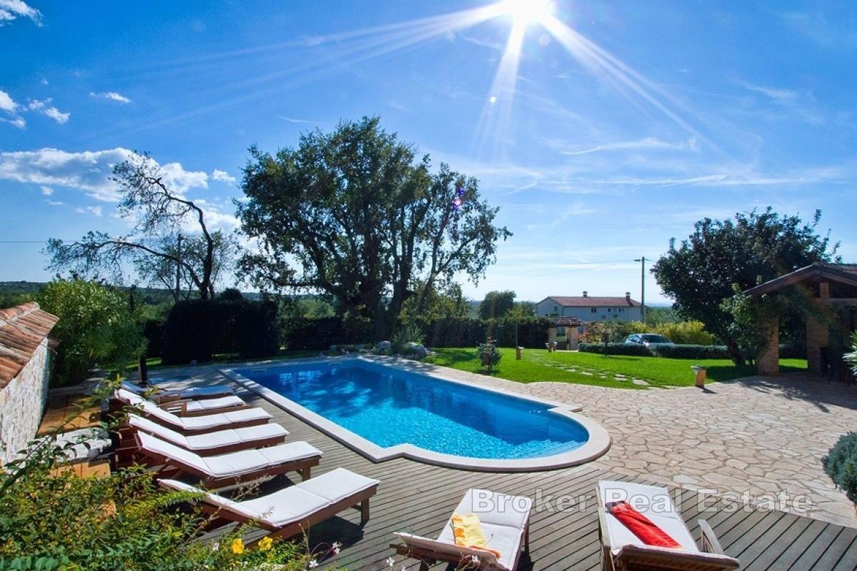 Steinvilla i fredelige omgivelser