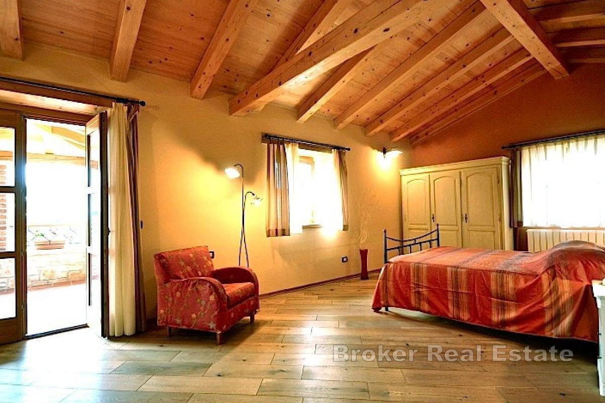 Steinvilla i fredelige omgivelser