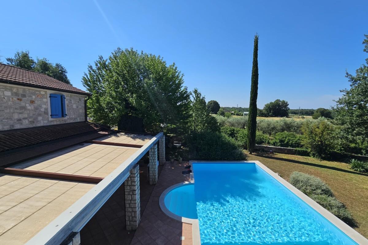 001-1014-61-Porec-villa-with-pool-and-complete-privacy-for-sale