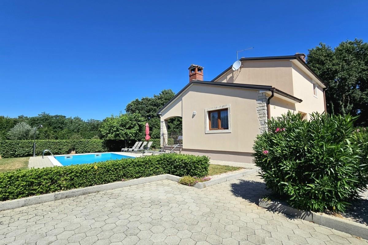 001-1014-65-Rovinj-house-with-pool-for-sale