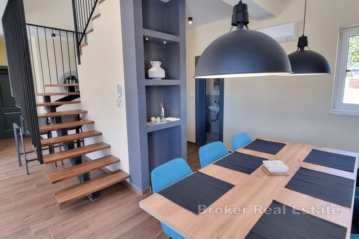 Modernt hus med pool nära Rovinj