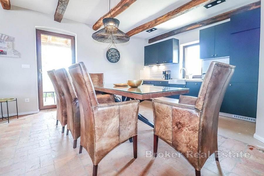 Casa con piscina e 4 camere da letto