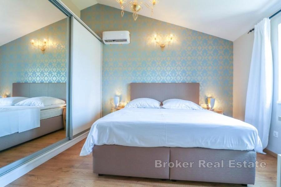 Casa con piscina e 4 camere da letto