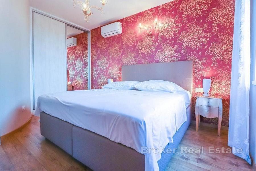 Casa con piscina e 4 camere da letto