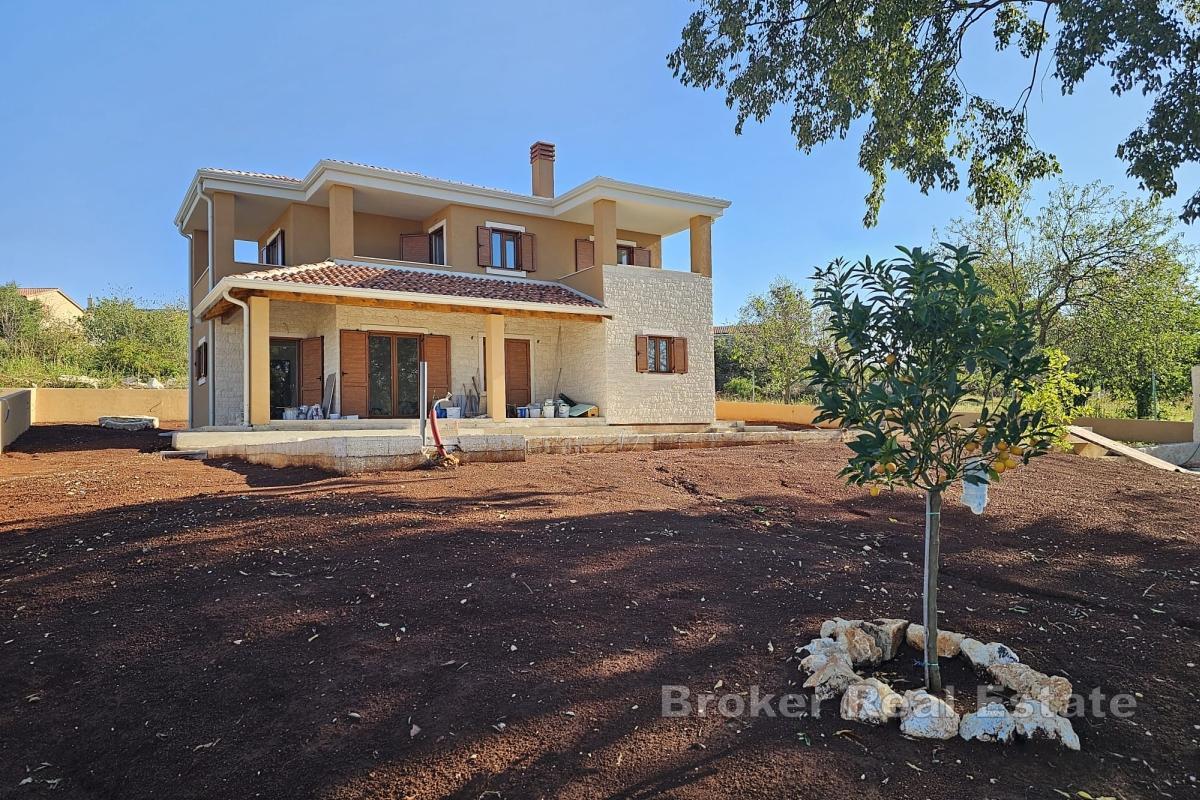 Isrische Villa mit Meerblick