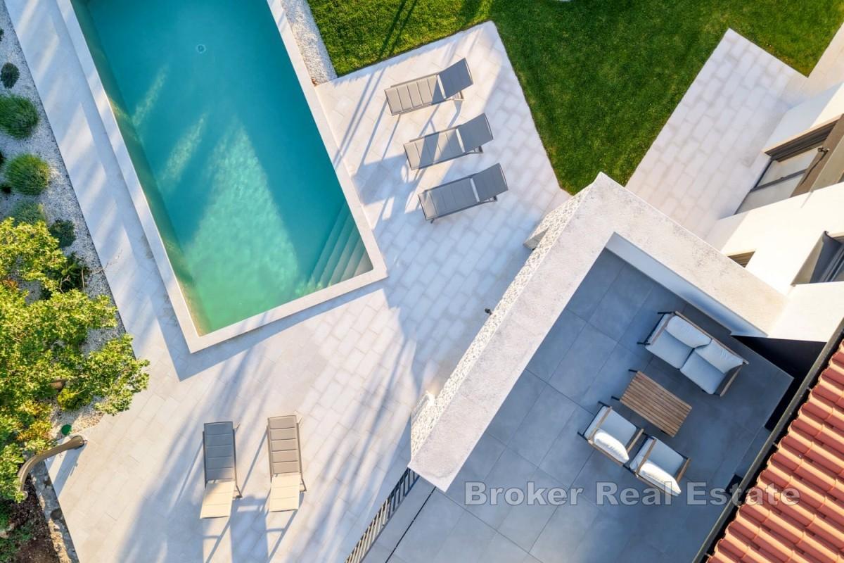 Luxuriöse Villa mit Pool und Sauna