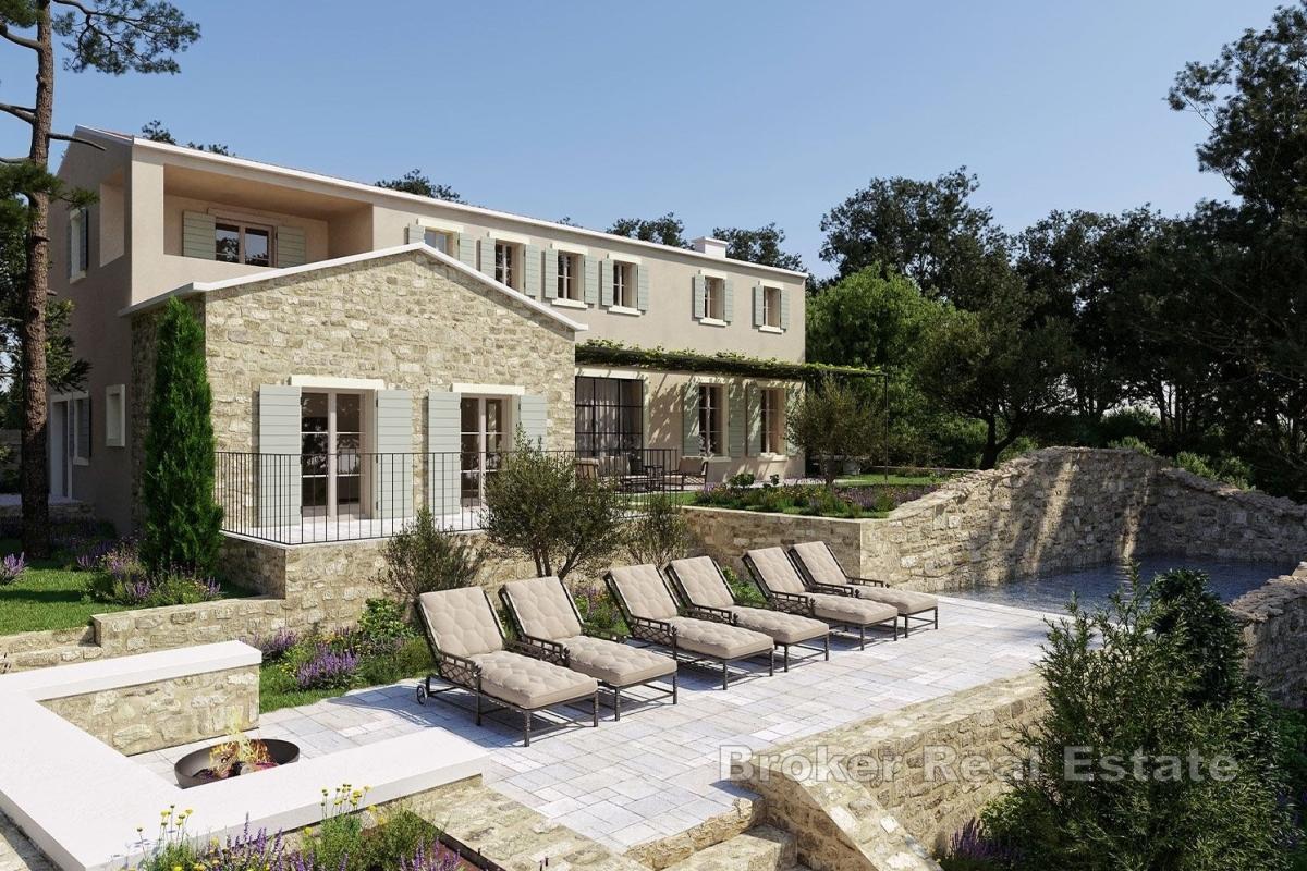 Steinvilla mit Pool und Garten