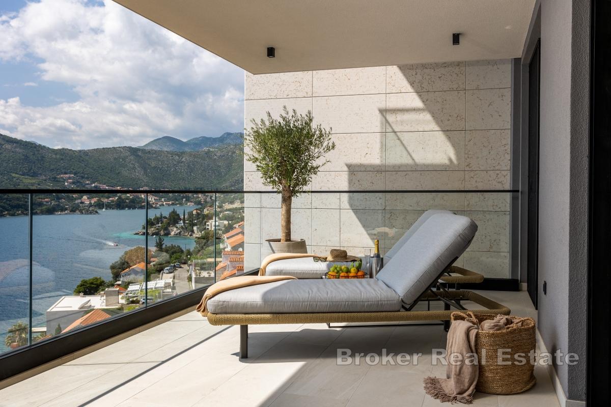 Treroms leilighet med havutsikt