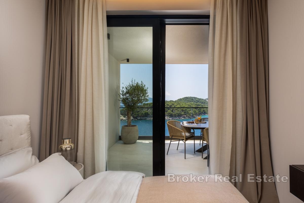 Treroms leilighet med havutsikt