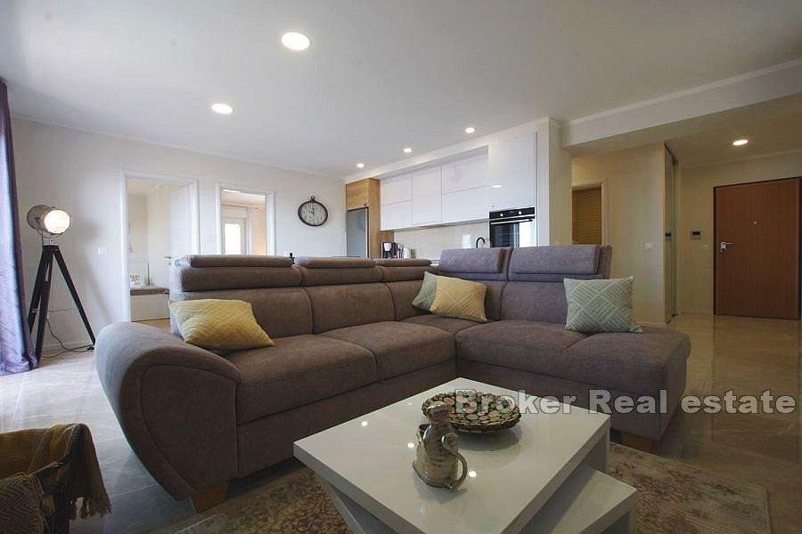 Makarska - Appartement de trois pièces dans un excellent emplacement