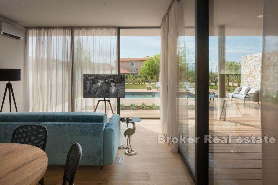 Pula - Moderne hus med svømmebasseng