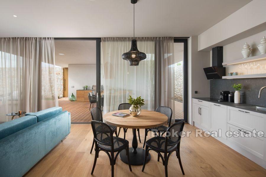 Pula - Moderne hus med svømmebasseng