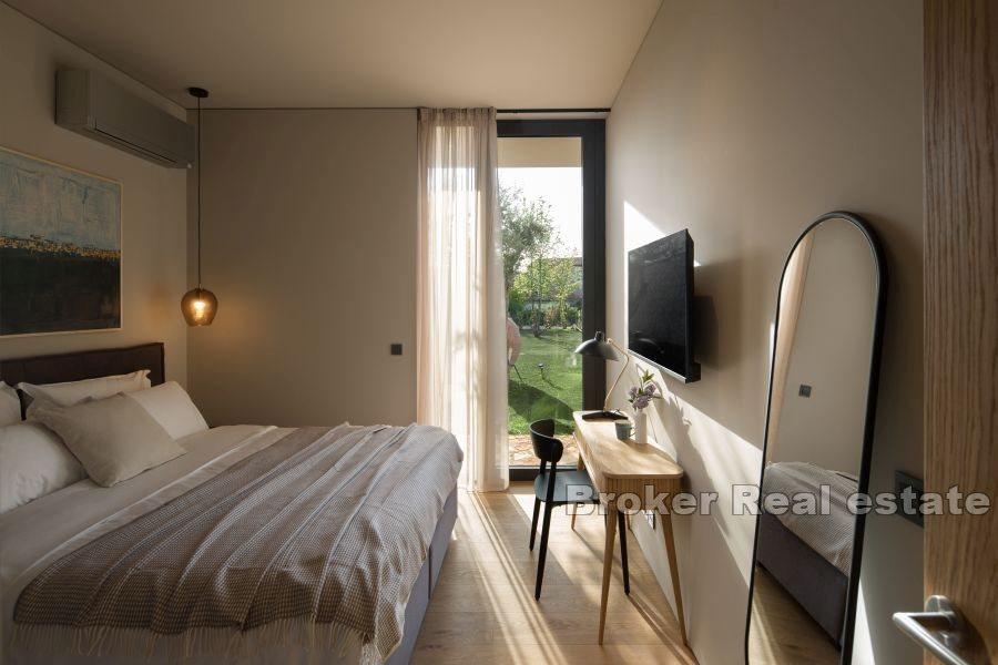 Pula - Moderne hus med svømmebasseng