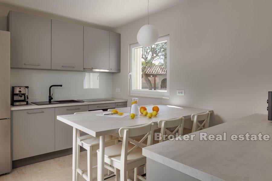 Umag - Samostatně stojící dům s bazénem