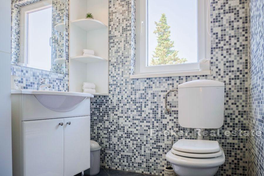 Шибеник - Дом с бассейном