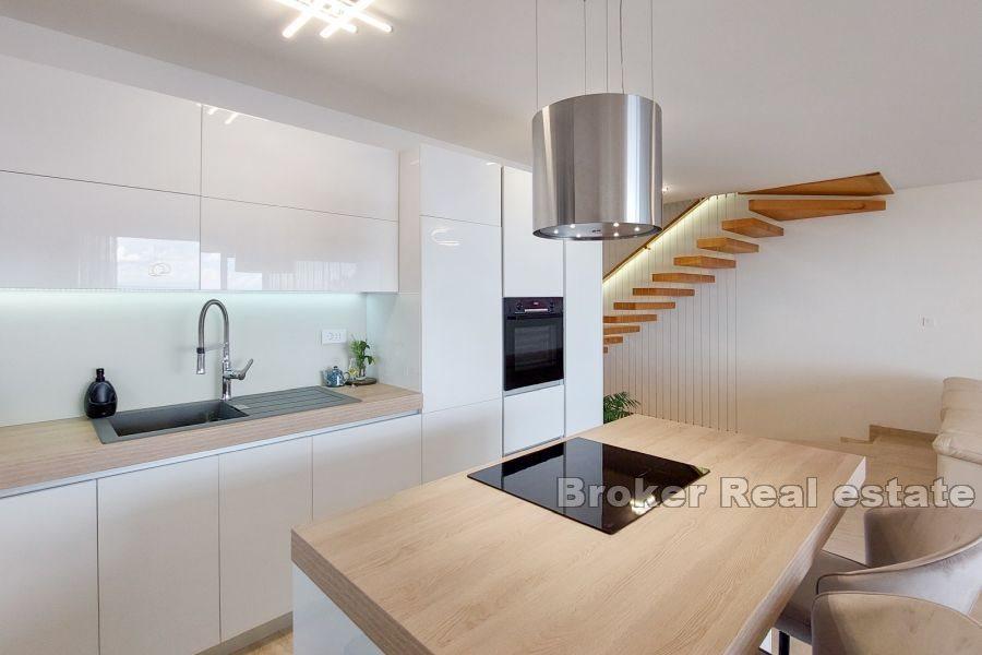 Opatija - Městská vila v dominantní poloze s bazénem a výhledem na moře