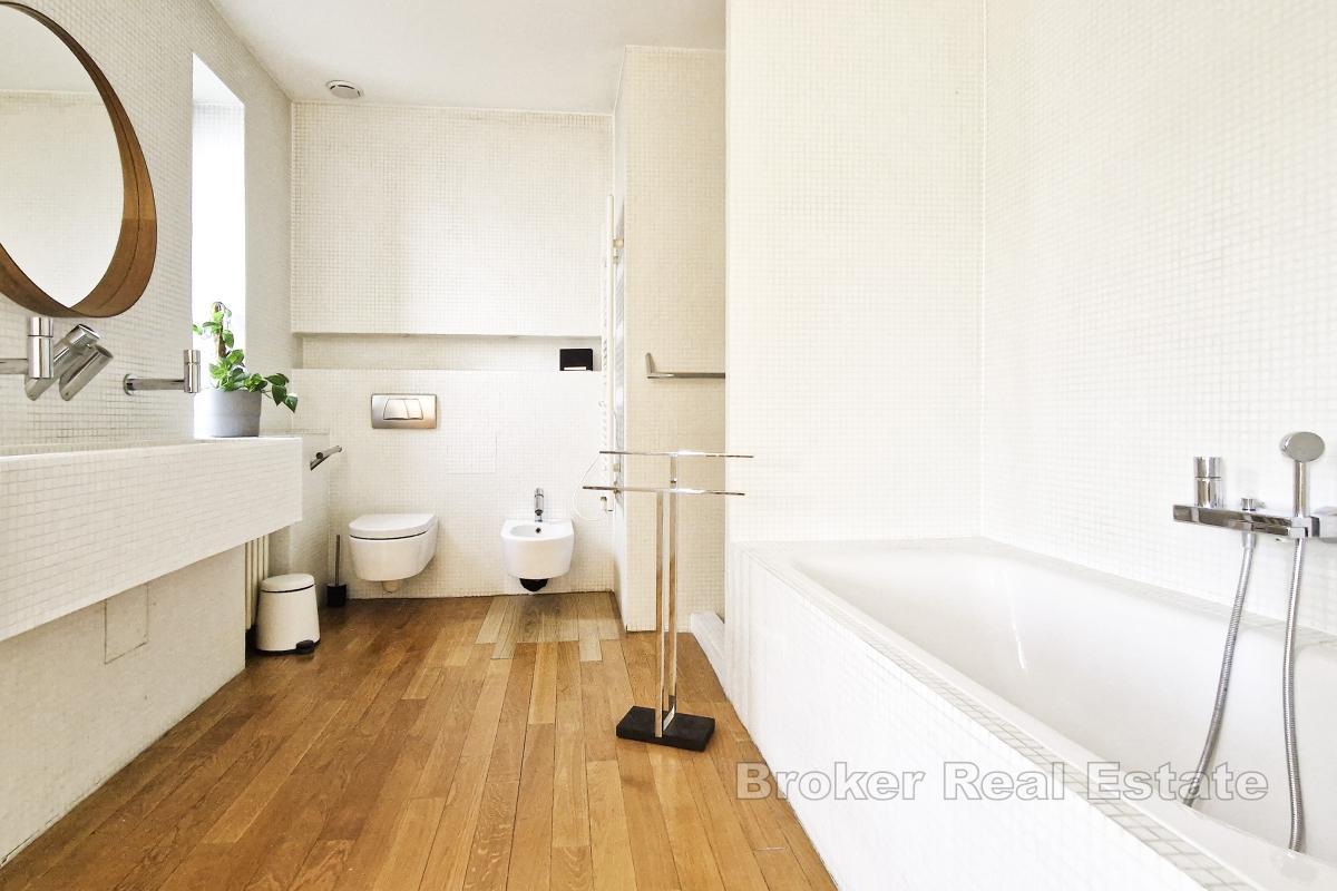 Luksusowy apartament dwupoziomowy w atrakcyjnej lokalizacji
