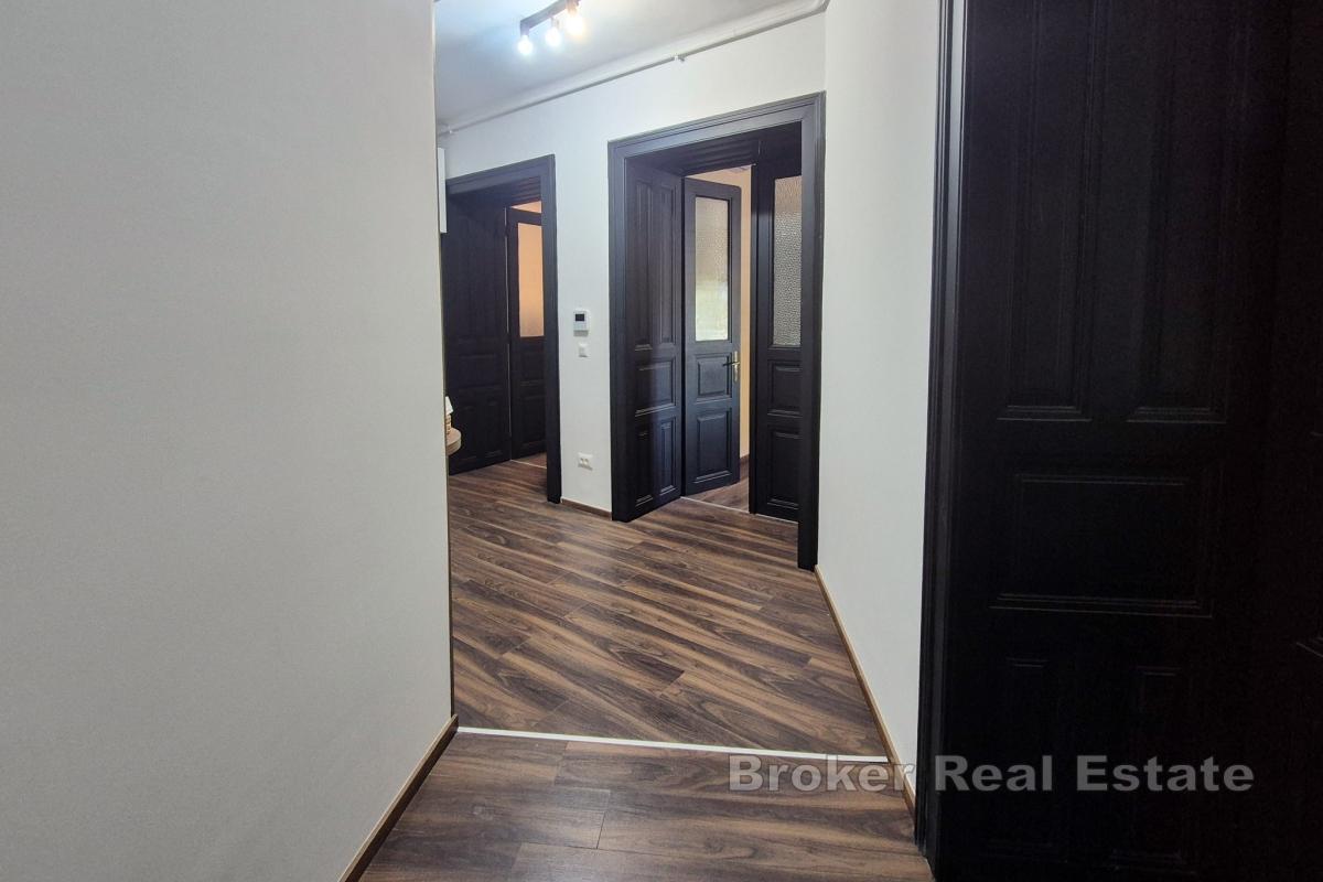 Dvosobni stan u blizini centra