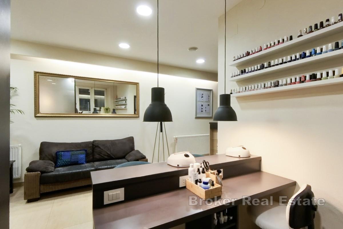 Bureaux modernes dans un quartier calme de la ville