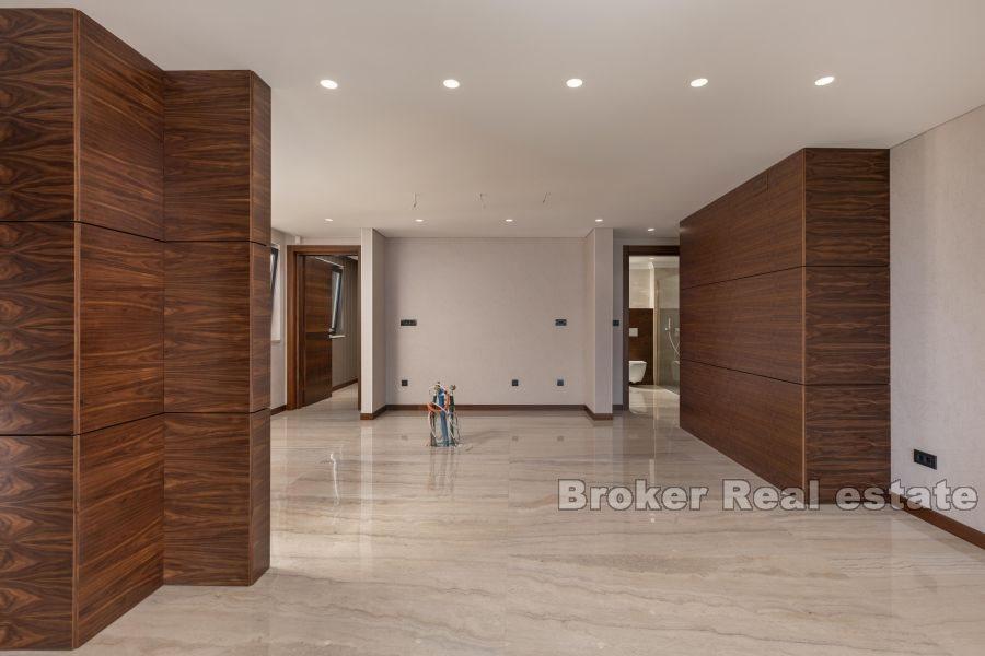 Krk - Luksuzni penthouse s bazenom