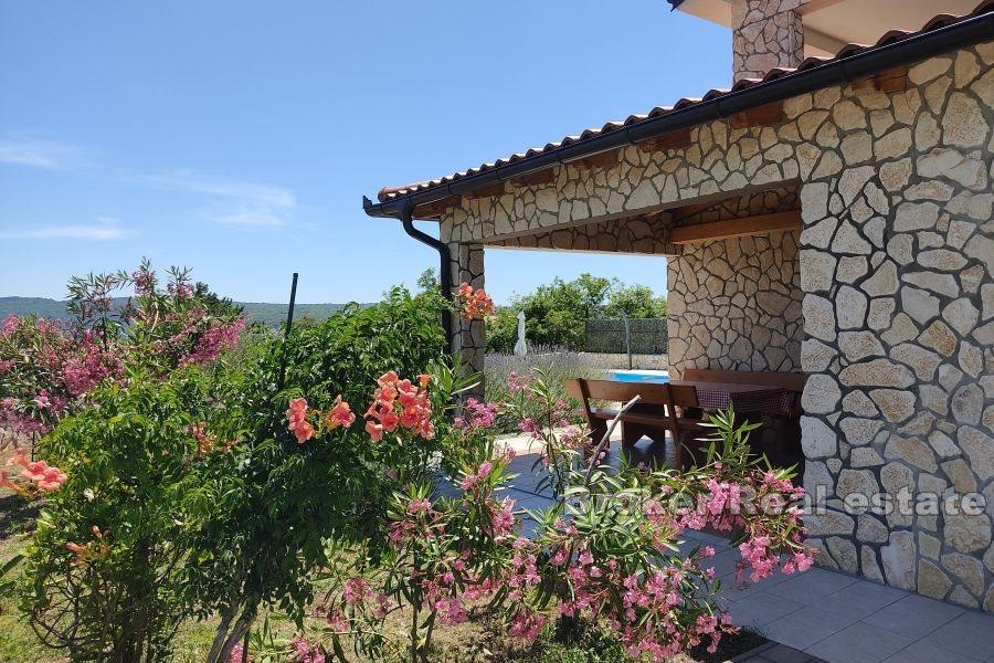 Wyspa Krk - Wolnostojąca willa z basenem i ogrodem