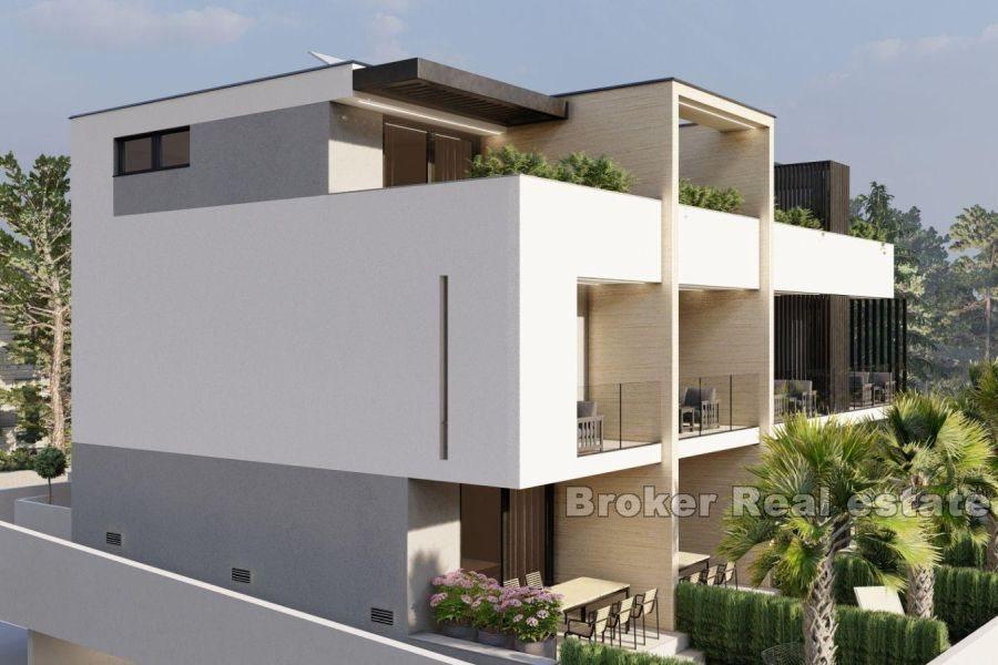 Ön Krk - Lyxig fastighet med trädgård under uppbyggnad