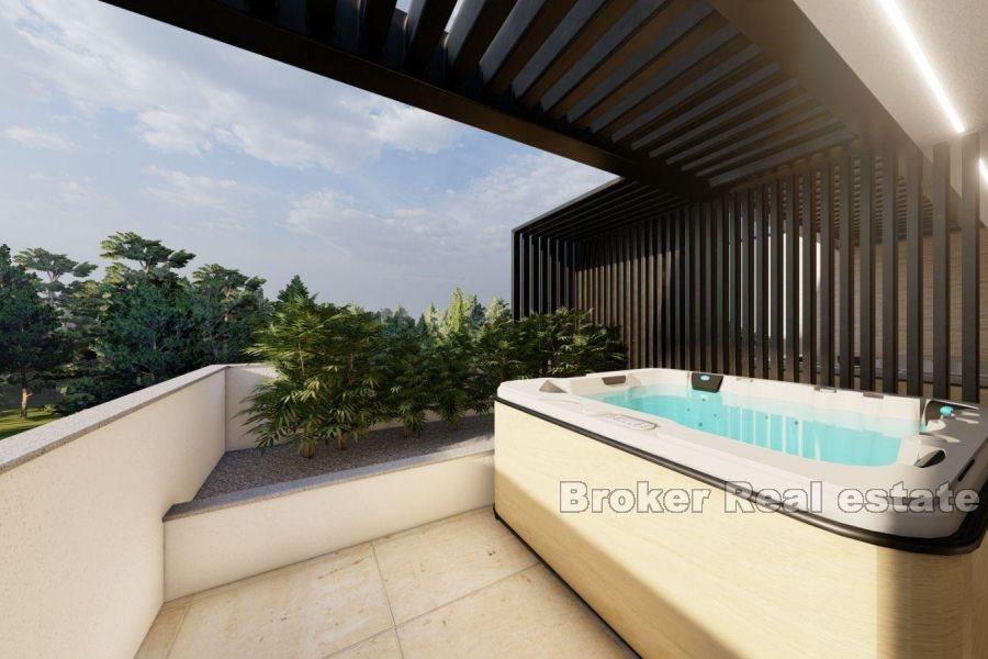 Ön Krk - Lyxig fastighet med trädgård under uppbyggnad